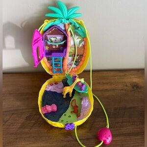 Pineapple Polly Pocket Jungle Monkey Giraffe